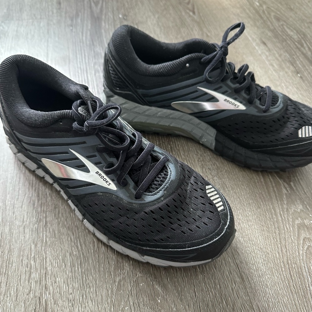 Brooks Black and Silver Running Shoes - Picture 3 of 9